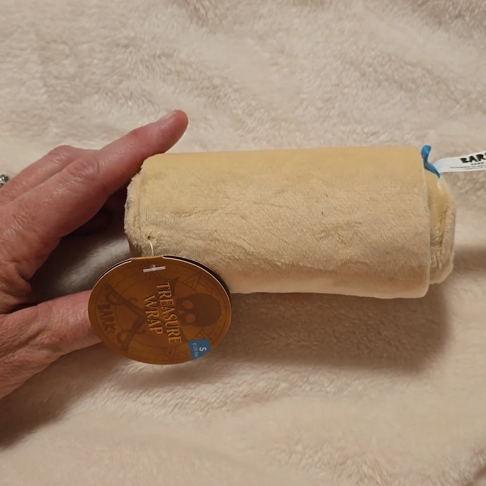 BARK DOG TOY‎ NWT TREASURE WRAP